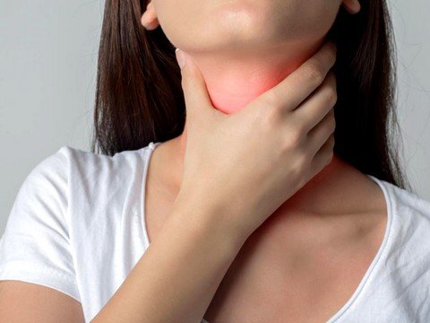 Боль в горле: от простуды до более серьёзных заболеваний